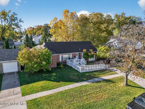 Tiny photo for 2855 Castleton Avenue, Toledo, OH 43613 (MLS # 10000848)