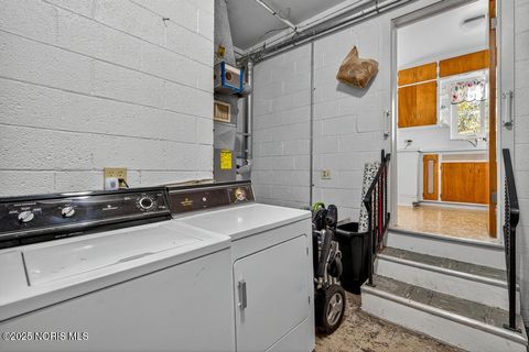 Tiny photo for 2855 Castleton Avenue, Toledo, OH 43613 (MLS # 10000848)