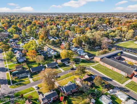 Tiny photo for 2855 Castleton Avenue, Toledo, OH 43613 (MLS # 10000848)