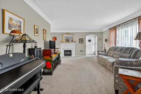 Tiny photo for 2855 Castleton Avenue, Toledo, OH 43613 (MLS # 10000848)