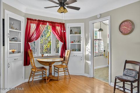 Tiny photo for 2855 Castleton Avenue, Toledo, OH 43613 (MLS # 10000848)