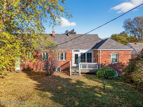 Tiny photo for 2855 Castleton Avenue, Toledo, OH 43613 (MLS # 10000848)