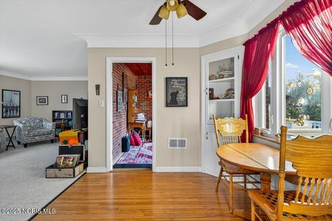 Tiny photo for 2855 Castleton Avenue, Toledo, OH 43613 (MLS # 10000848)