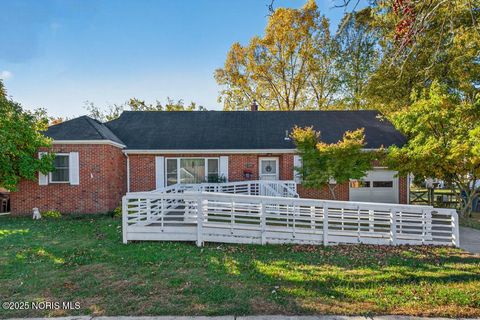 Photo of 2855 Castleton Avenue, Toledo, OH 43613 (MLS # 10000848) Photo of 2855 Castleton Avenue, Toledo, OH 43613 (MLS # 10000848)