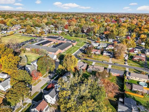 Tiny photo for 2855 Castleton Avenue, Toledo, OH 43613 (MLS # 10000848)