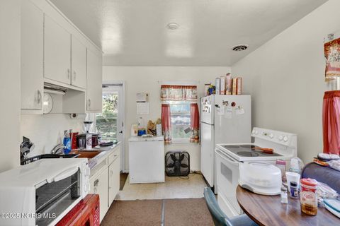 Tiny photo for 1804 Milburn Avenue, Toledo, OH 43606 (MLS # 10000181)