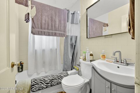 Tiny photo for 1804 Milburn Avenue, Toledo, OH 43606 (MLS # 10000181)