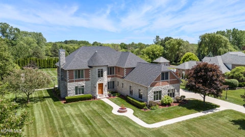 Photo of 3315 Stonebrooke Lane, Maumee, OH 43537 (MLS # 10009132)