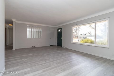 Tiny photo for 4744 Kathy Lane, Toledo, OH 43623 (MLS # 10002514)