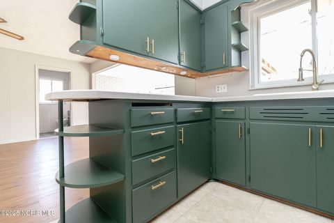 Tiny photo for 4744 Kathy Lane, Toledo, OH 43623 (MLS # 10002514)