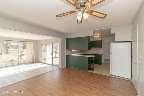 Tiny photo for 4744 Kathy Lane, Toledo, OH 43623 (MLS # 10002514)