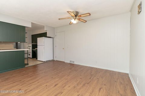 Tiny photo for 4744 Kathy Lane, Toledo, OH 43623 (MLS # 10002514)