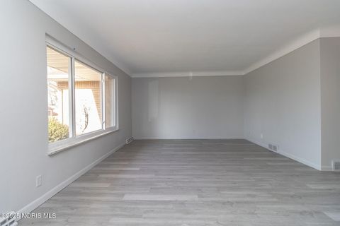 Tiny photo for 4744 Kathy Lane, Toledo, OH 43623 (MLS # 10002514)