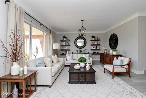 Tiny photo for 4744 Kathy Lane, Toledo, OH 43623 (MLS # 10002514)