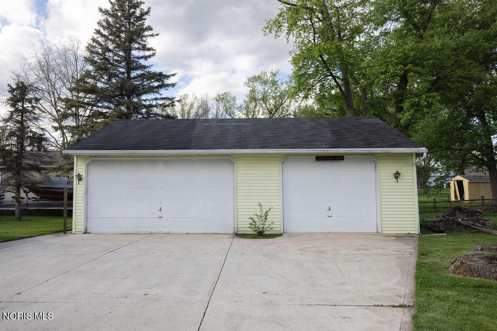 1817 Rhode Island Road