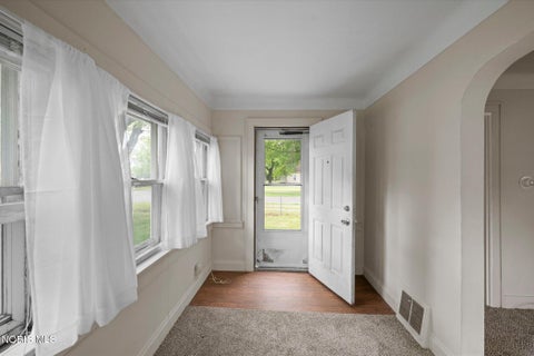 Tiny photo for 6003 Livingston Drive, Toledo, OH 43613 (MLS # 10009384)