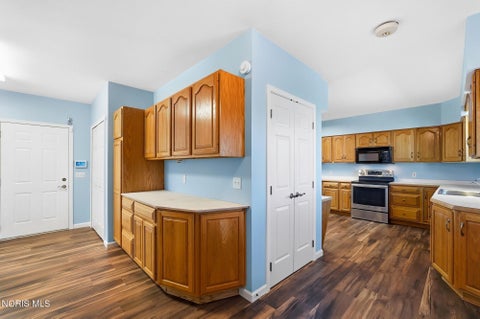 Tiny photo for 2190 County Road M, Swanton, OH 43558 (MLS # 10014289)