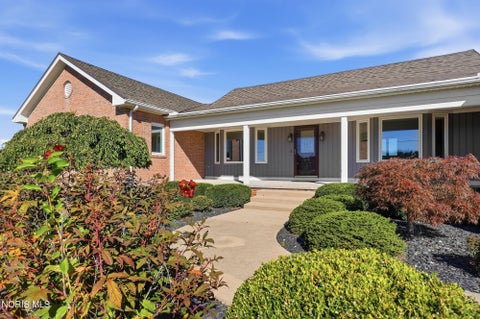 Tiny photo for 2190 County Road M, Swanton, OH 43558 (MLS # 10014289)