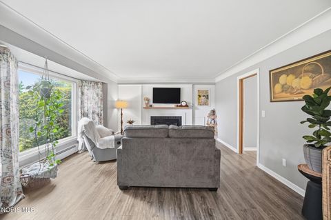 Tiny photo for 720 Fairview Avenue, Bowling Green, OH 43402 (MLS # 10007212)