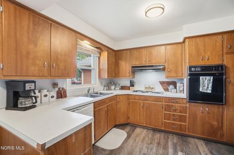 Tiny photo for 720 Fairview Avenue, Bowling Green, OH 43402 (MLS # 10007212)