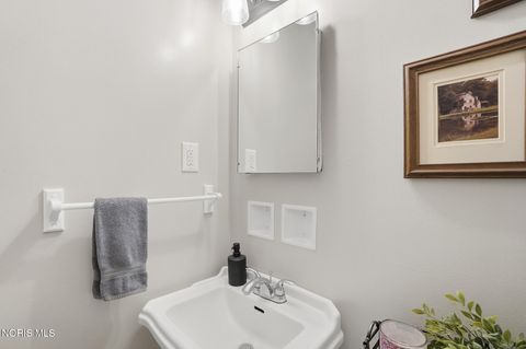 Tiny photo for 720 Fairview Avenue, Bowling Green, OH 43402 (MLS # 10007212)