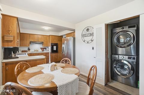 Tiny photo for 720 Fairview Avenue, Bowling Green, OH 43402 (MLS # 10007212)