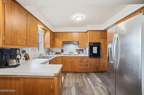 Tiny photo for 720 Fairview Avenue, Bowling Green, OH 43402 (MLS # 10007212)