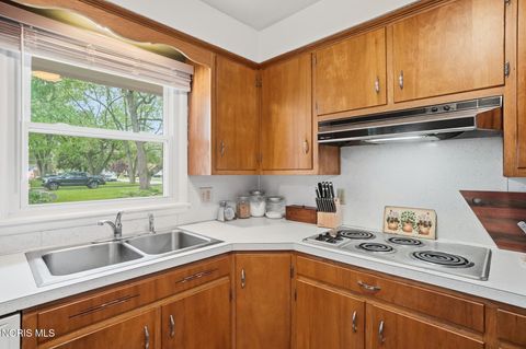 Tiny photo for 720 Fairview Avenue, Bowling Green, OH 43402 (MLS # 10007212)