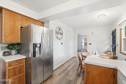 Tiny photo for 720 Fairview Avenue, Bowling Green, OH 43402 (MLS # 10007212)