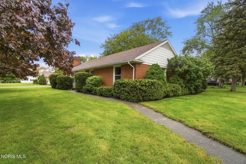 Tiny photo for 720 Fairview Avenue, Bowling Green, OH 43402 (MLS # 10007212)