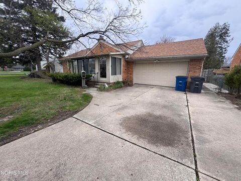 Tiny photo for 3260 Glencairn Avenue, Toledo, OH 43614 (MLS # 10006196)