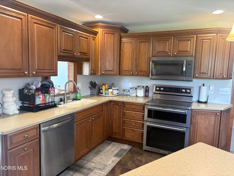 Tiny photo for 23746 W State Route 579, Curtice, OH 43412 (MLS # 10006179)