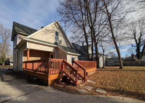 Tiny photo for 723 W Washington Street, Napoleon, OH 43545 (MLS # 10002472)