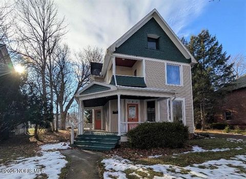 Photo of 723 W Washington Street, Napoleon, OH 43545 (MLS # 10002472)