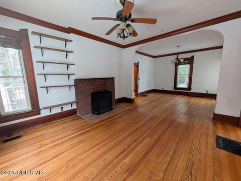 Tiny photo for 723 W Washington Street, Napoleon, OH 43545 (MLS # 10002472)