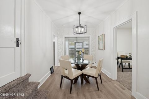 Tiny photo for 4113 Packard Road, Toledo, OH 43612 (MLS # 10000844)