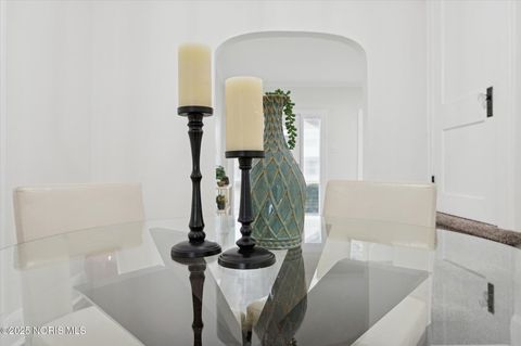 Tiny photo for 4113 Packard Road, Toledo, OH 43612 (MLS # 10000844)