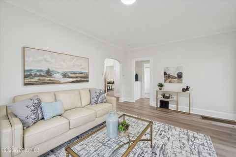 Tiny photo for 4113 Packard Road, Toledo, OH 43612 (MLS # 10000844)