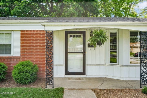 Tiny photo for 3138 Villa Drive, Toledo, OH 43614 (MLS # 10011687)