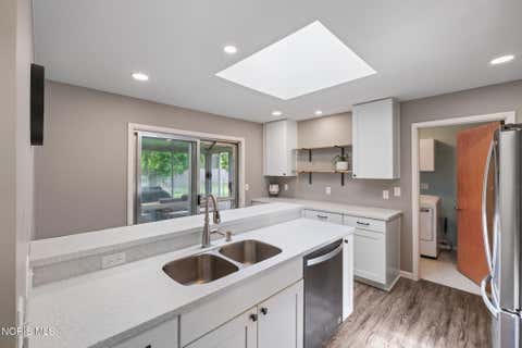 Tiny photo for 3138 Villa Drive, Toledo, OH 43614 (MLS # 10011687)