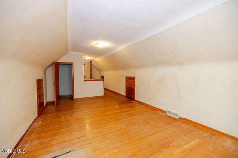 Tiny photo for 1406 Eleanor Avenue, Toledo, OH 43612 (MLS # 10007324)