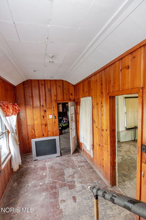 Tiny photo for 1406 Eleanor Avenue, Toledo, OH 43612 (MLS # 10007324)