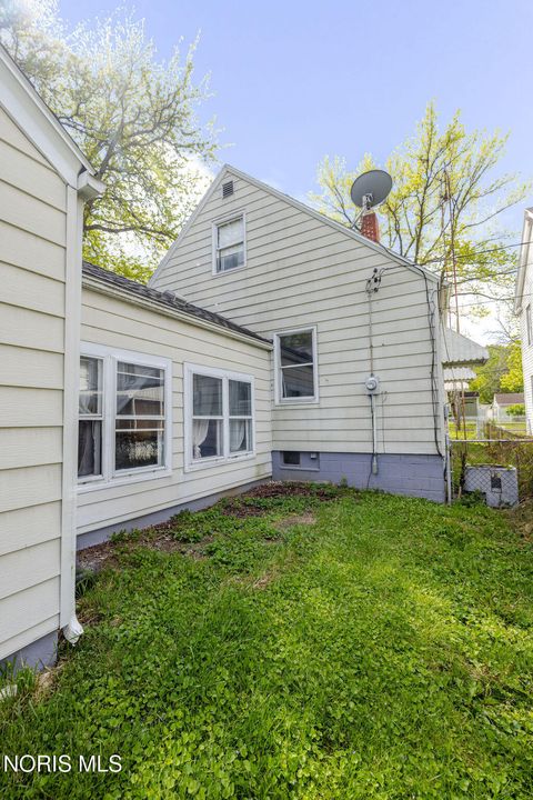 Tiny photo for 1406 Eleanor Avenue, Toledo, OH 43612 (MLS # 10007324)
