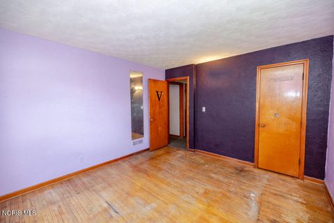 Tiny photo for 1406 Eleanor Avenue, Toledo, OH 43612 (MLS # 10007324)