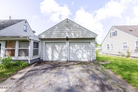 Tiny photo for 1406 Eleanor Avenue, Toledo, OH 43612 (MLS # 10007324)