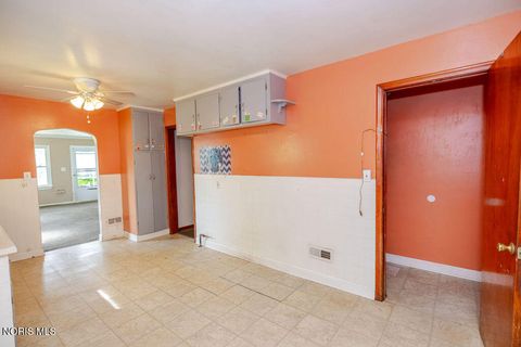 Tiny photo for 1406 Eleanor Avenue, Toledo, OH 43612 (MLS # 10007324)