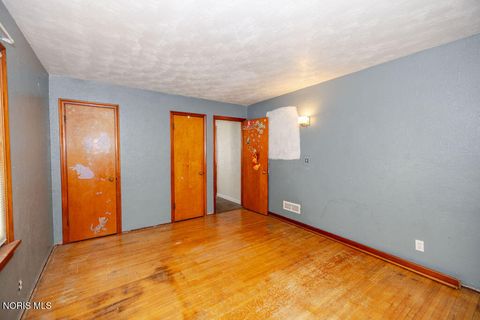 Tiny photo for 1406 Eleanor Avenue, Toledo, OH 43612 (MLS # 10007324)