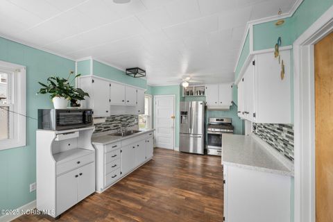 Tiny photo for 5301 303rd Street, Toledo, OH 43611 (MLS # 10000914)