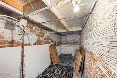 Tiny photo for 5301 303rd Street, Toledo, OH 43611 (MLS # 10000914)