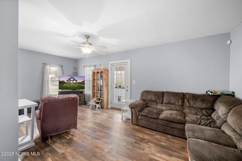 Tiny photo for 5301 303rd Street, Toledo, OH 43611 (MLS # 10000914)